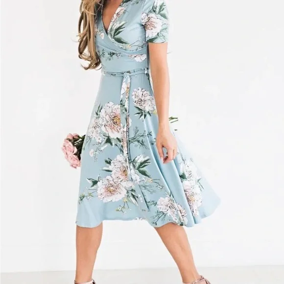 Amelia- Floral Midi Dress | Color: Blue | Size: M | Jessharris628'S Closet